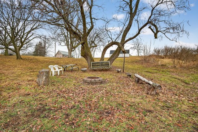 7340 E 156th Street S, Grinnell, IA 50112