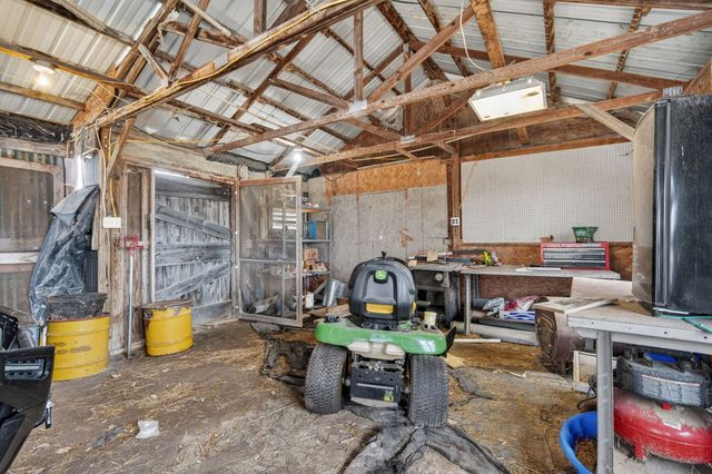 7340 E 156th Street S, Grinnell, IA 50112