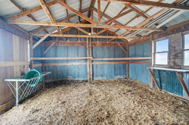 7340 E 156th Street S, Grinnell, IA 50112