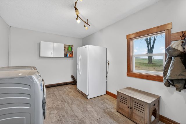 7340 E 156th Street S, Grinnell, IA 50112