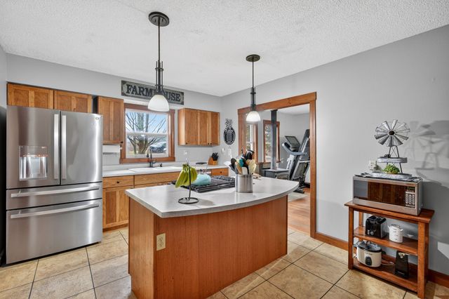 7340 E 156th Street S, Grinnell, IA 50112