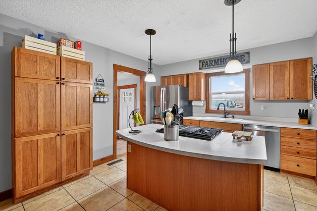 7340 E 156th Street S, Grinnell, IA 50112