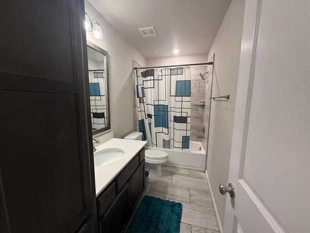 7712 Windstone Drive, Oklahoma City, OK 73132