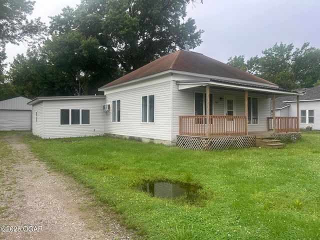 705 W Magnolia, Cherokee, KS 66724