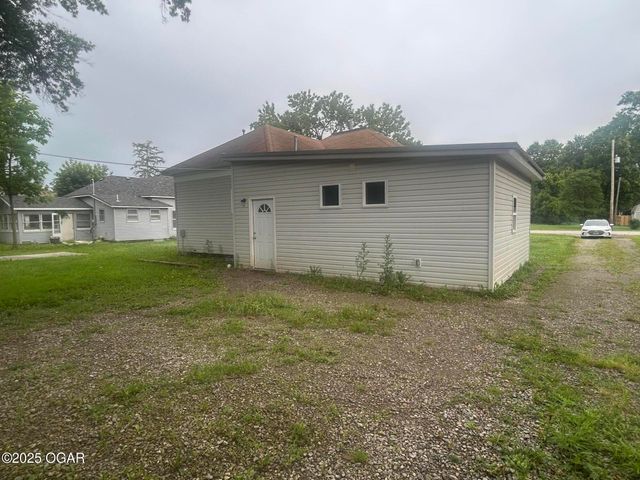 705 W Magnolia, Cherokee, KS 66724