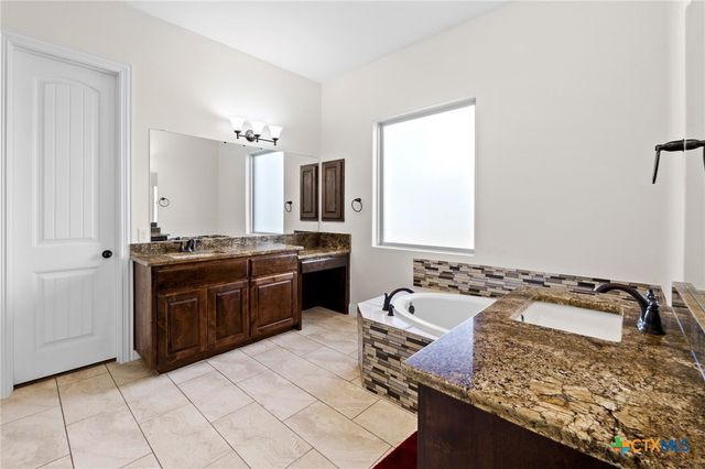 200 Tate Lane, Round Rock, TX 78626