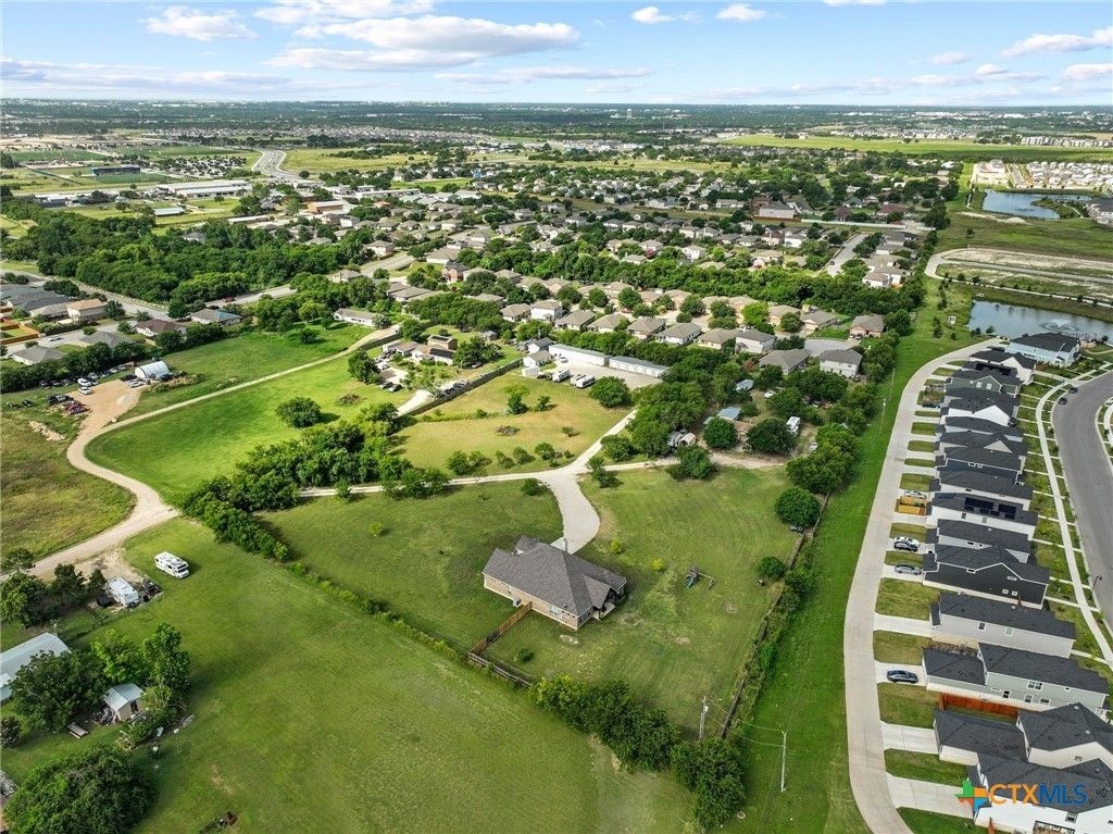 200 Tate Lane, Round Rock, TX 78626