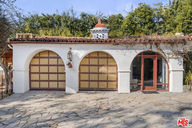 334 N Carmelina Avenue, Los Angeles, CA 90049