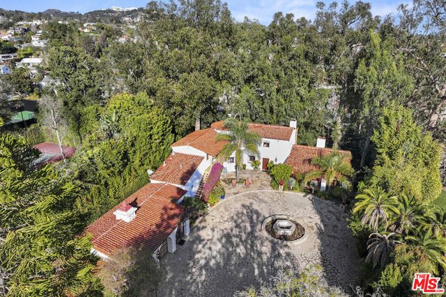 334 N Carmelina Avenue, Los Angeles, CA 90049