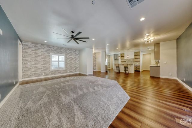 25904 Bear Valley Road, Tehachapi, CA 93561