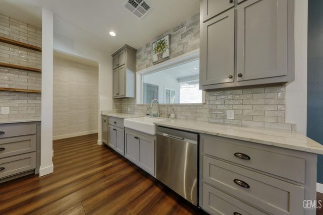 25904 Bear Valley Road, Tehachapi, CA 93561