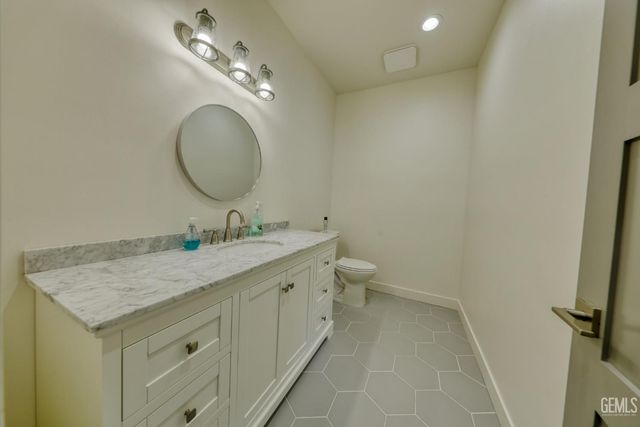 25904 Bear Valley Road, Tehachapi, CA 93561