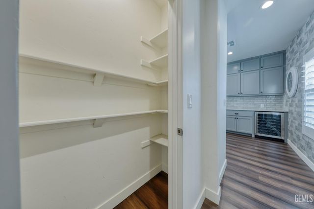 25904 Bear Valley Road, Tehachapi, CA 93561