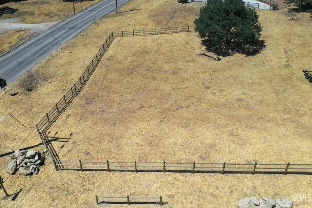25904 Bear Valley Road, Tehachapi, CA 93561