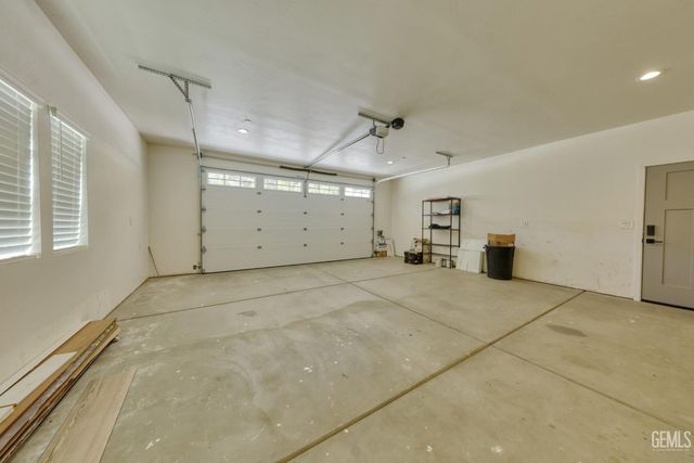 25904 Bear Valley Road, Tehachapi, CA 93561