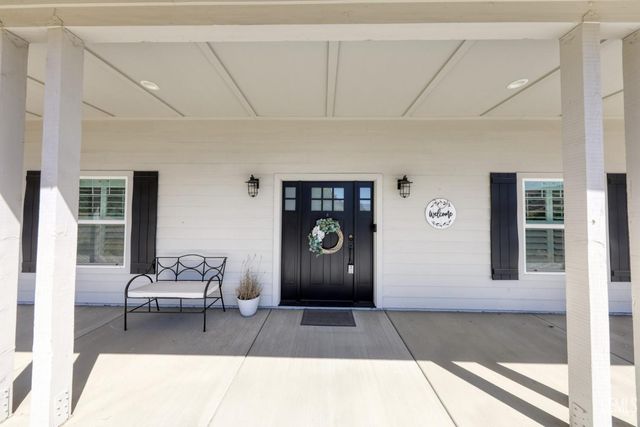 25904 Bear Valley Road, Tehachapi, CA 93561