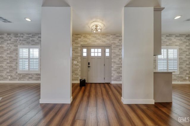 25904 Bear Valley Road, Tehachapi, CA 93561