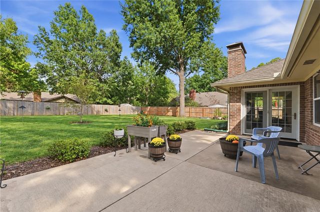 1764 E Harold Street, Fayetteville, AR 72703