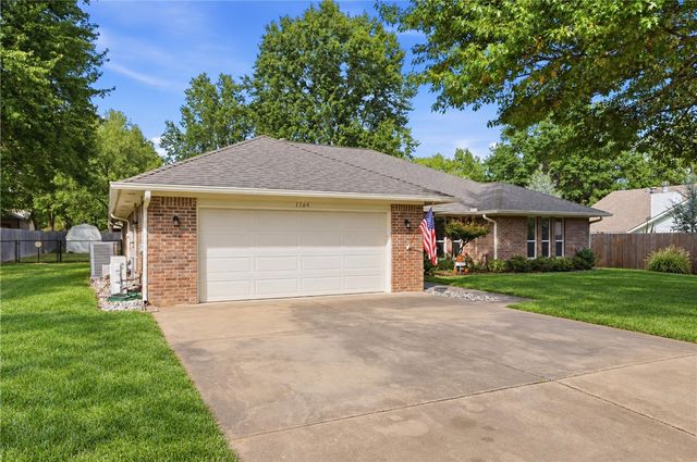 1764 E Harold Street, Fayetteville, AR 72703