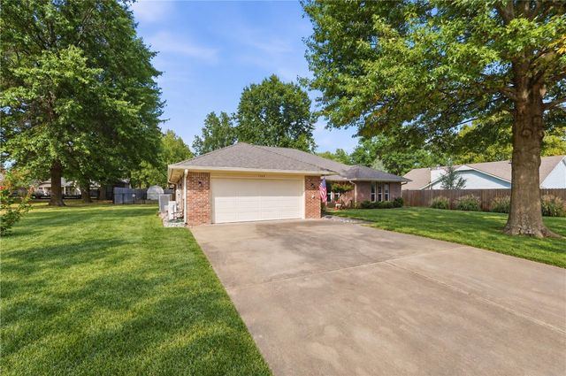 1764 E Harold Street, Fayetteville, AR 72703