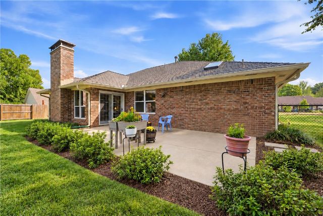 1764 E Harold Street, Fayetteville, AR 72703