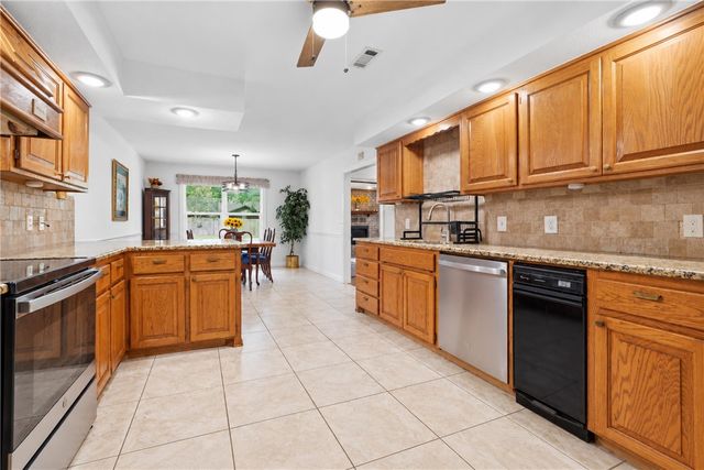 1764 E Harold Street, Fayetteville, AR 72703