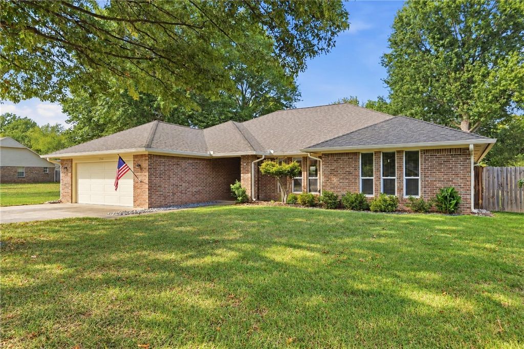 1764 E Harold Street, Fayetteville, AR 72703