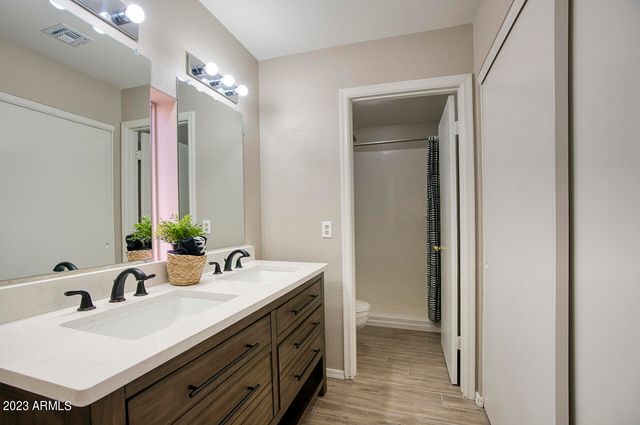 4131 E MUIRWOOD Drive, Phoenix, AZ 85048