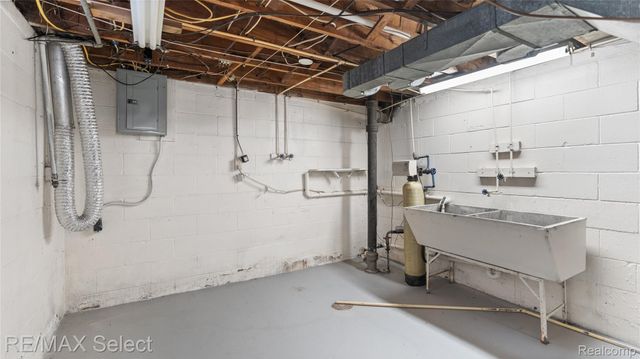 301 Chandler Street, Flint, MI 48503