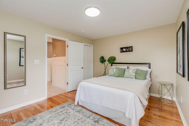 202 Jessicas Way, Johnson City, TN 37615