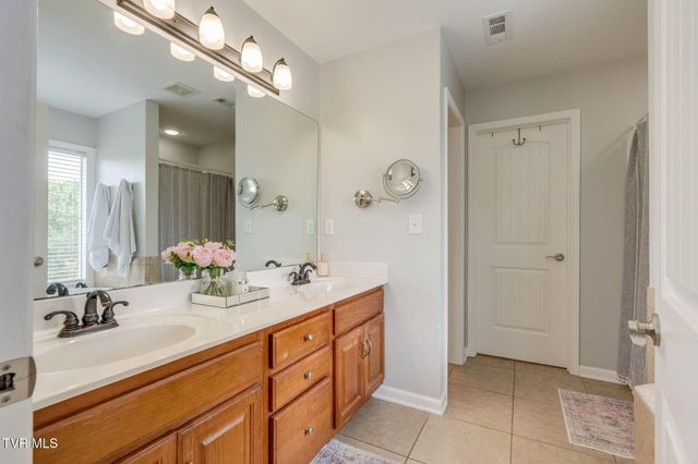 202 Jessicas Way, Johnson City, TN 37615