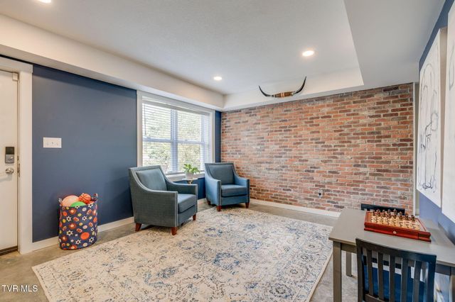 202 Jessicas Way, Johnson City, TN 37615
