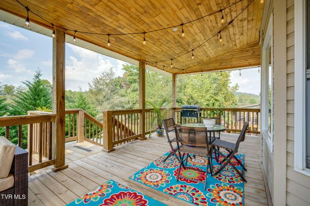 202 Jessicas Way, Johnson City, TN 37615