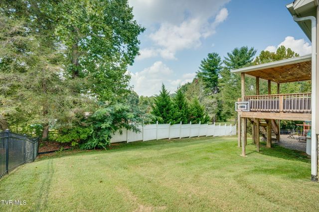 202 Jessicas Way, Johnson City, TN 37615
