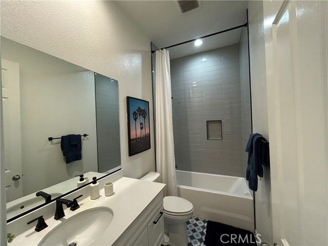 2111 Seville, Santa Paula, CA 93060