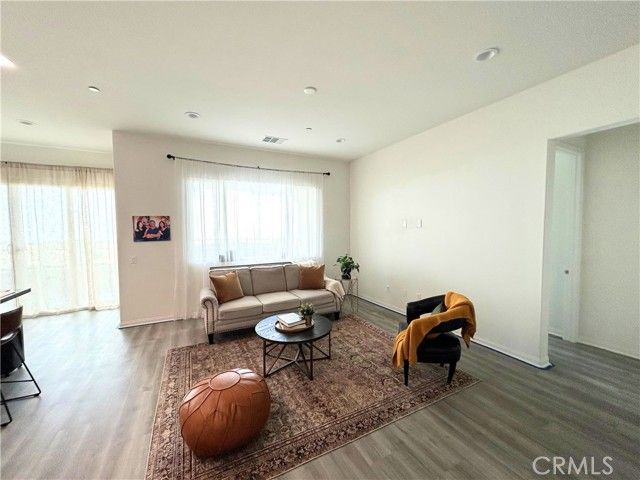 2111 Seville, Santa Paula, CA 93060