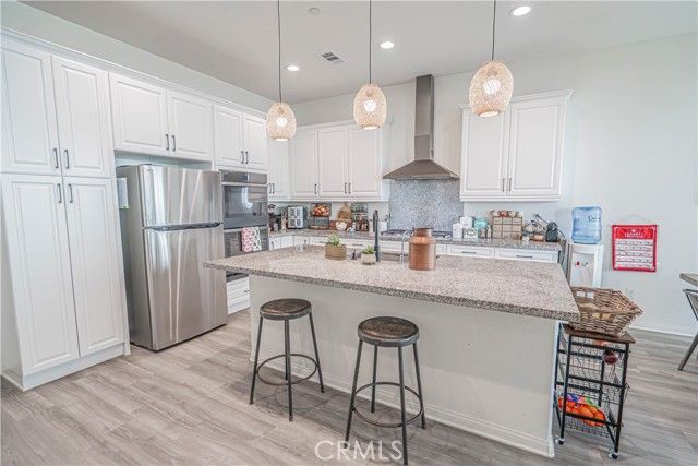 2111 Seville, Santa Paula, CA 93060