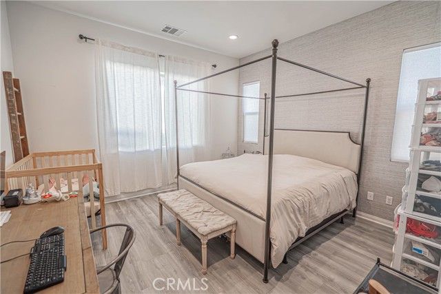 2111 Seville, Santa Paula, CA 93060