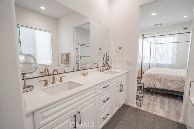 2111 Seville, Santa Paula, CA 93060