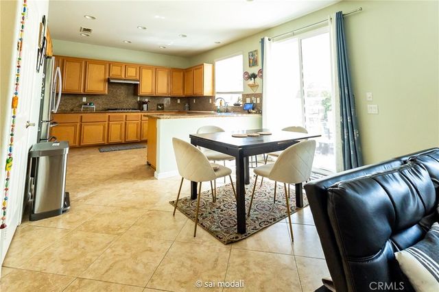 19920 Via Joyce, Saugus, CA 91350