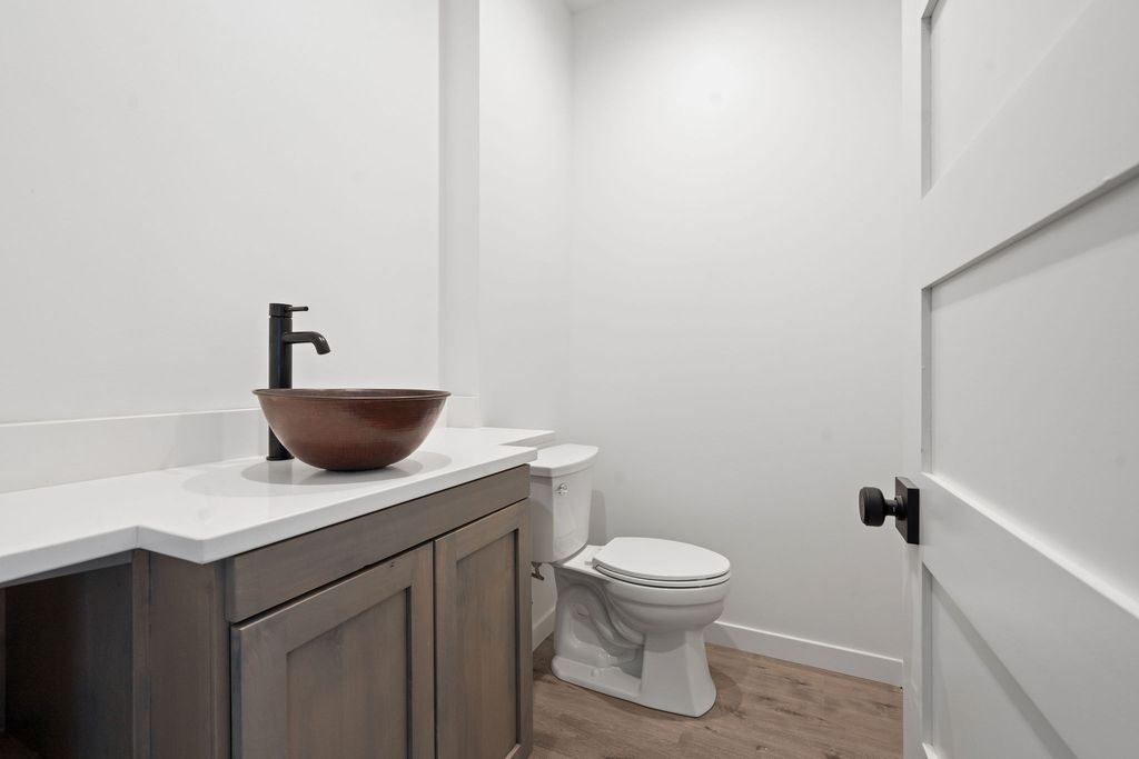 166 Blacktail Loop, Lakeside, MT 59922 photo 17