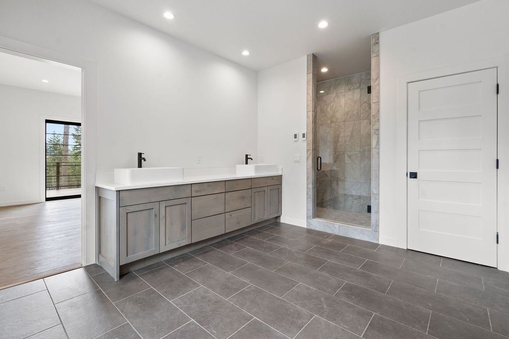 166 Blacktail Loop, Lakeside, MT 59922 photo 23