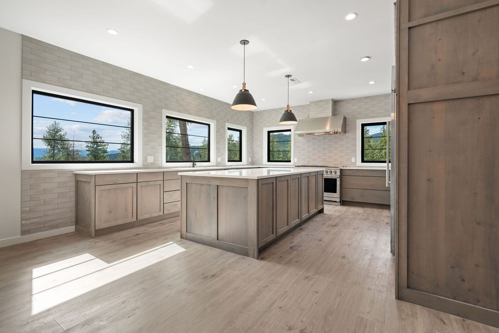 166 Blacktail Loop, Lakeside, MT 59922 photo 5