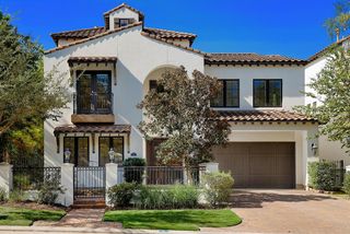 3 Linksgate Place, The Woodlands, TX 77380