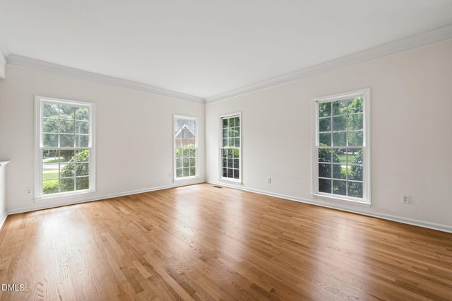 1 Queensland Court, Durham, NC 27712