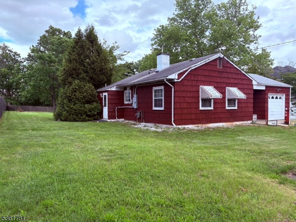 622 N Thompson St, Raritan Boro, NJ 08869