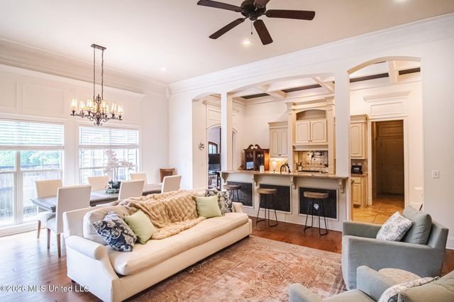 1612 E Northside Dr Drive, Jackson, MS 39211