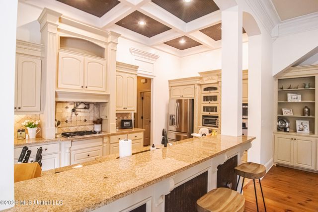 1612 E Northside Dr Drive, Jackson, MS 39211