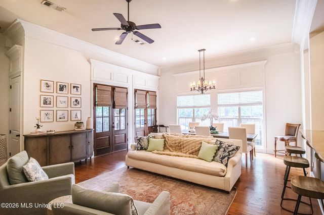 1612 E Northside Dr Drive, Jackson, MS 39211