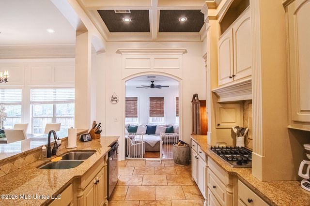 1612 E Northside Dr Drive, Jackson, MS 39211